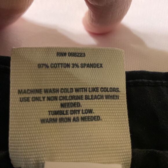 Magellan Outdoors Black shorts size 16 - Picture 6 of 9